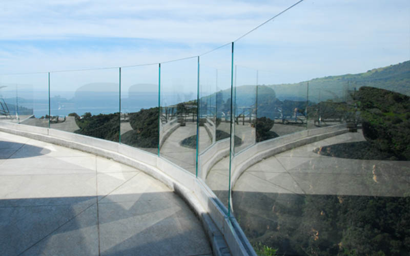 base-shoe-glass-railing