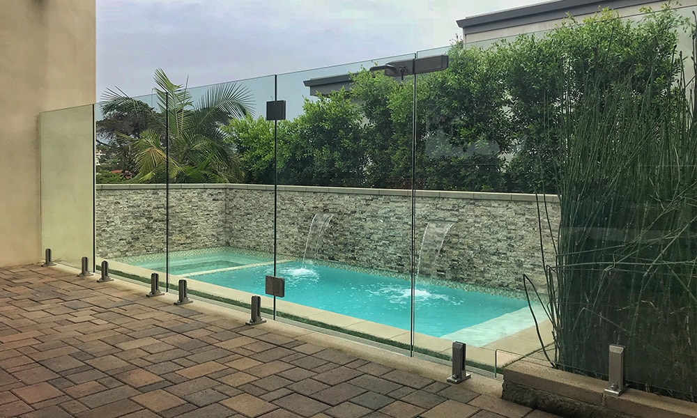 , Summer Spotlight: 10 Glass Pool Fence Ideas to Inspire