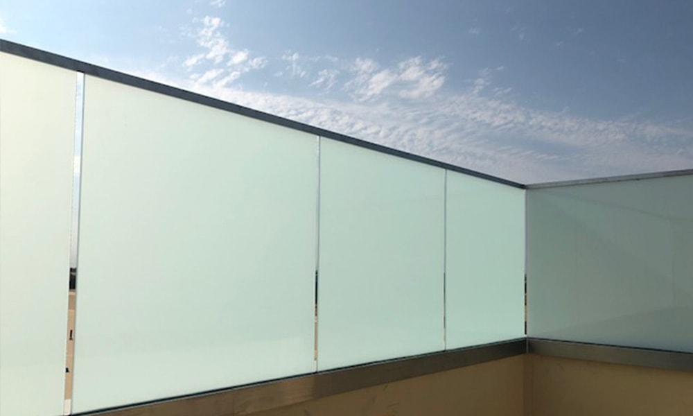 Stylish Glass Railings For Multifamily Roof Terraces Aquaview