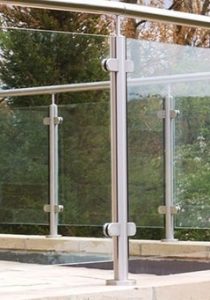 3_stainless steel glass railing-min