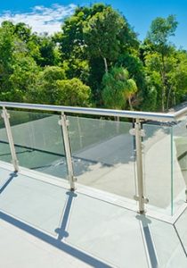 5_stainless steel glass railing-min